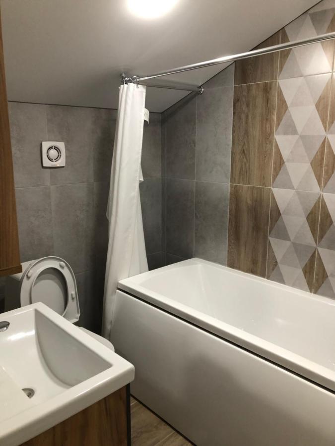 Guest House Гости Pitsunda Eksteriør billede