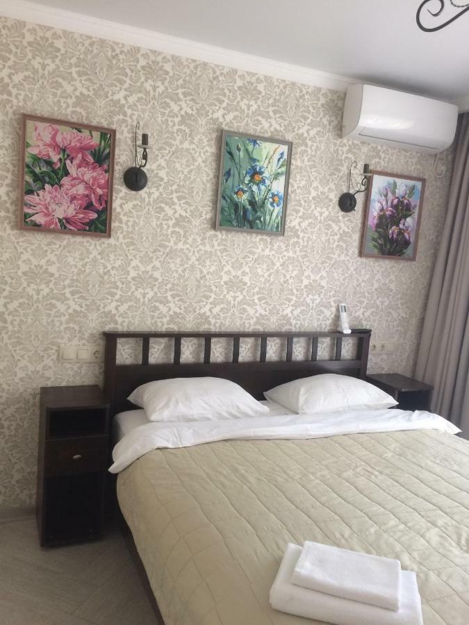 Guest House Гости Pitsunda Eksteriør billede