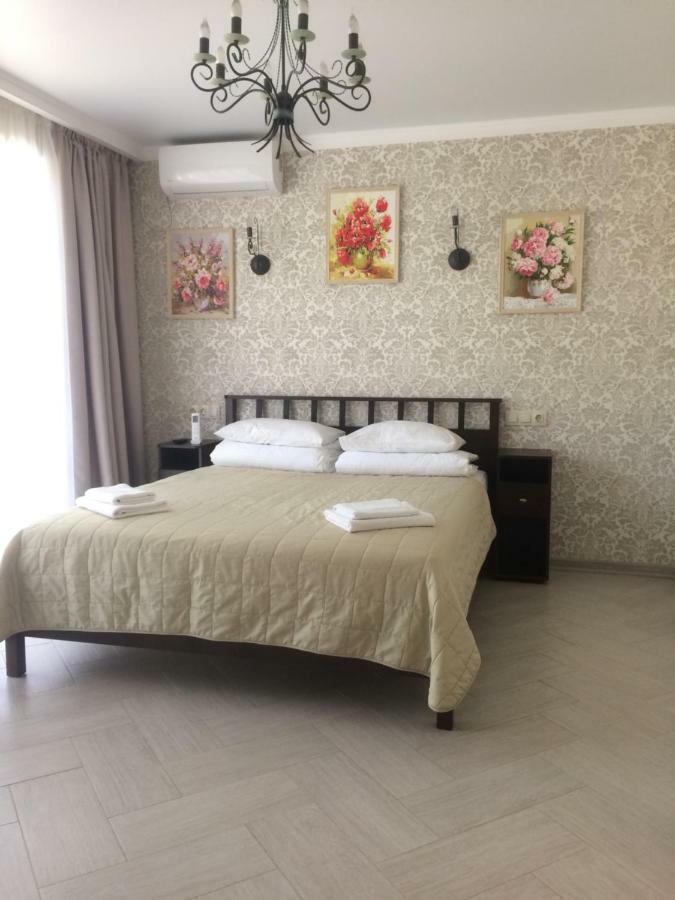 Guest House Гости Pitsunda Eksteriør billede
